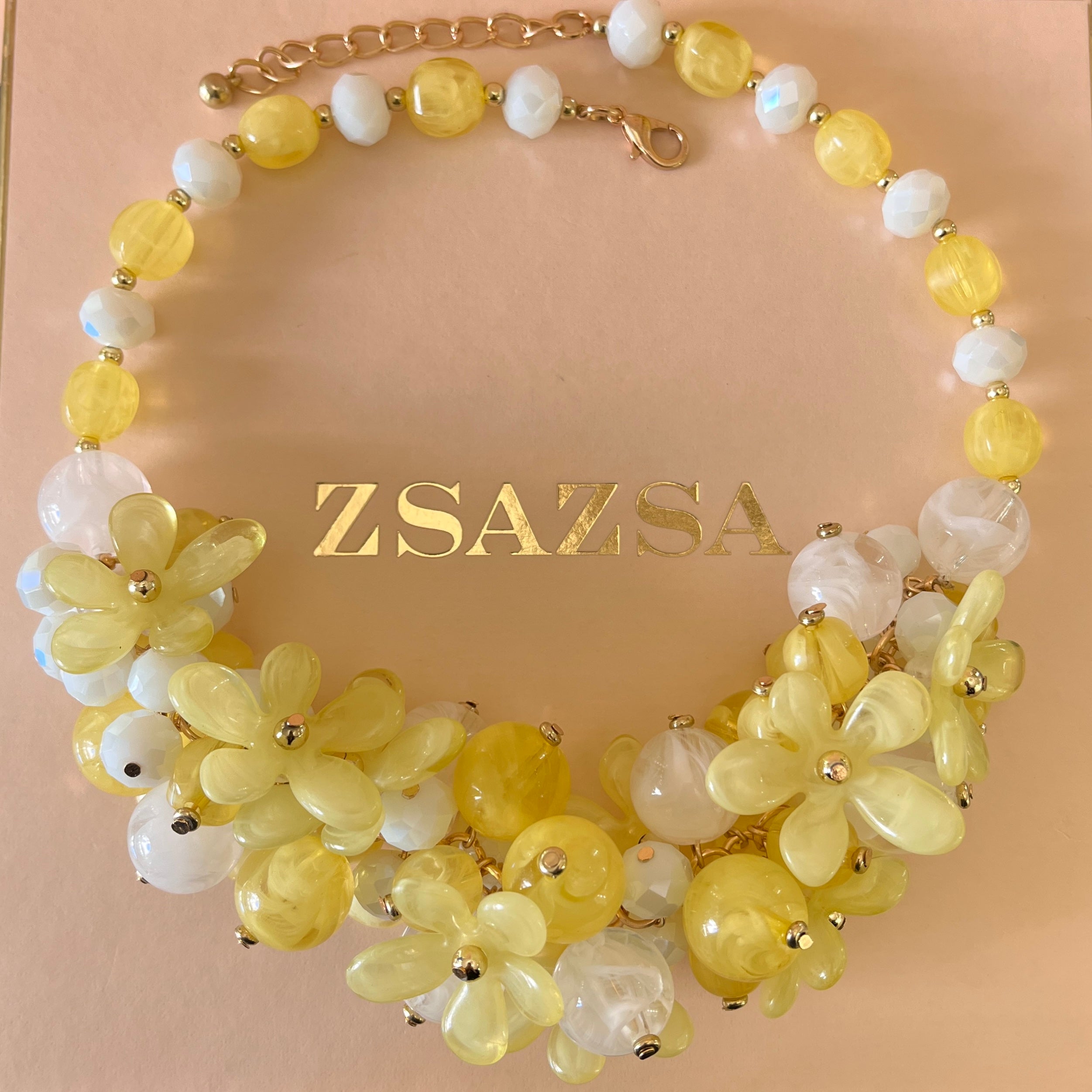 Flowers & balls necklace