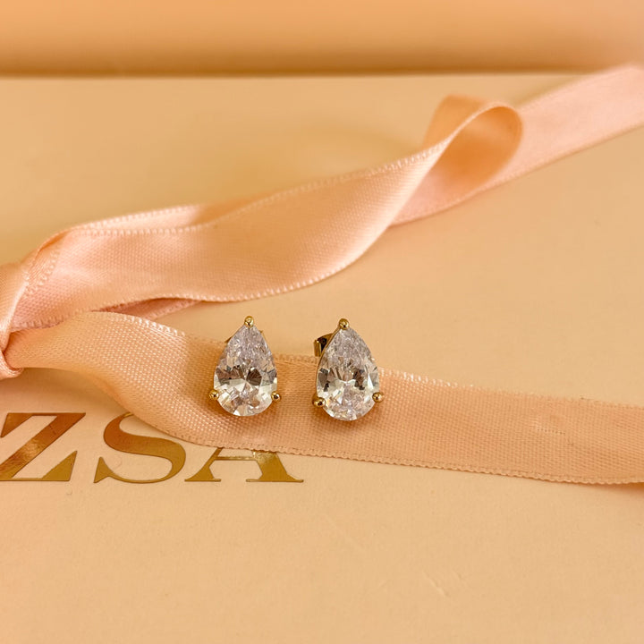 Teardrop zircone gold plated studs