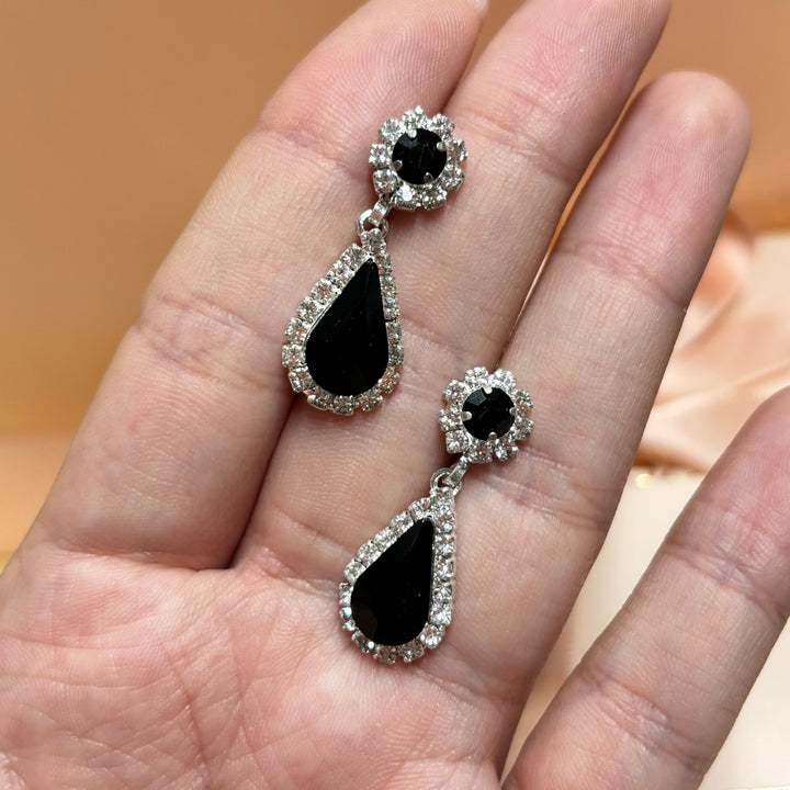 Teardrop black silver earrings