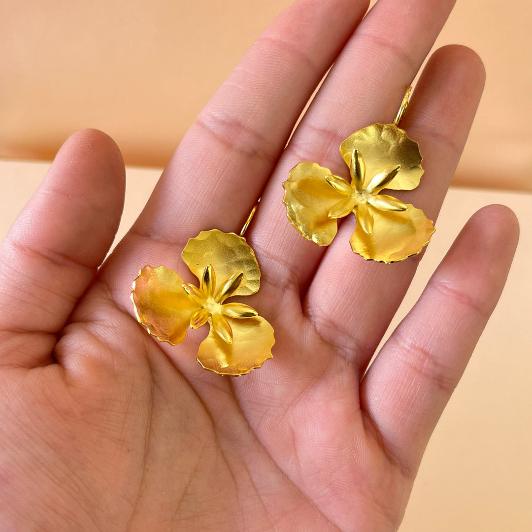 Gold flower handmade set