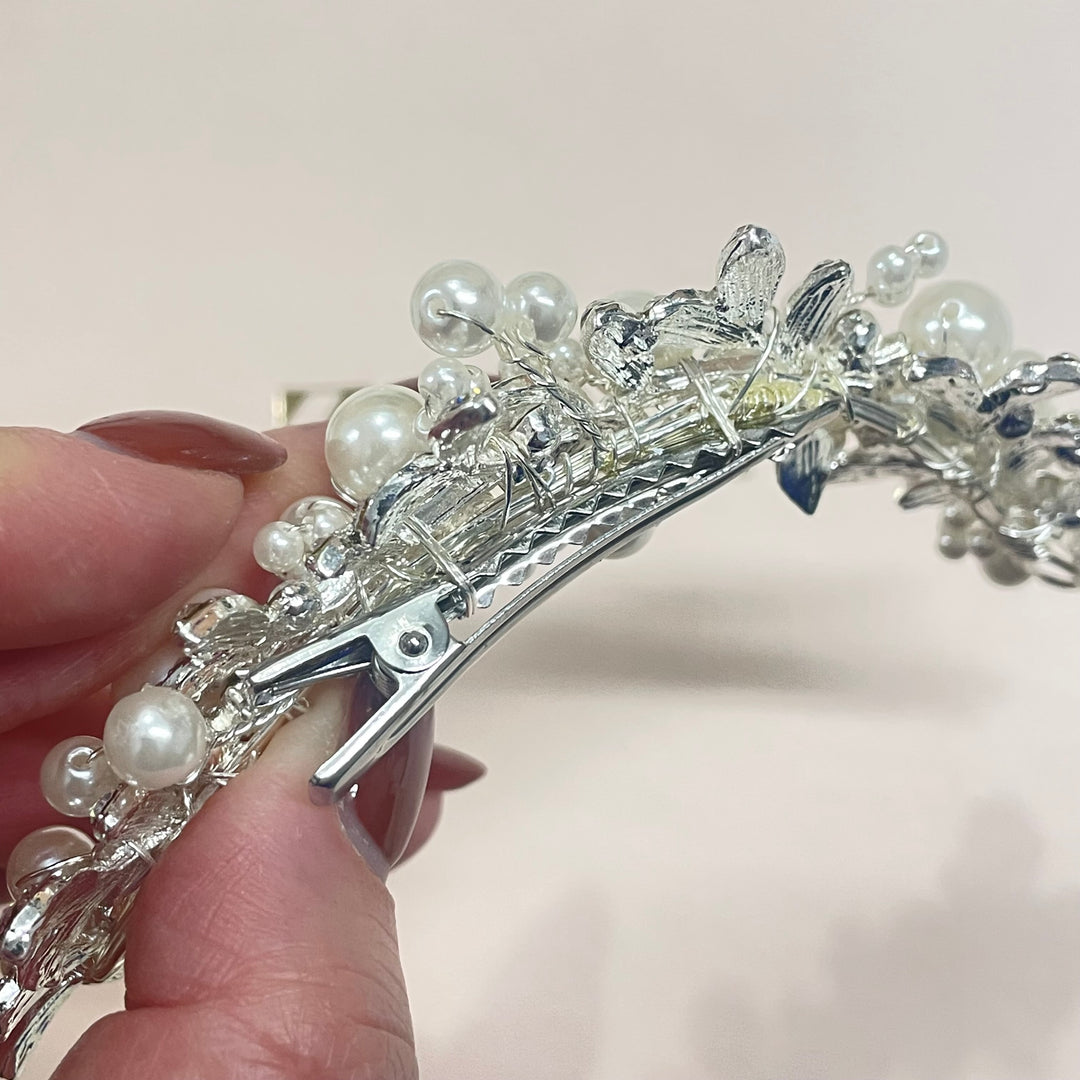 Delicate silver and pearls comb