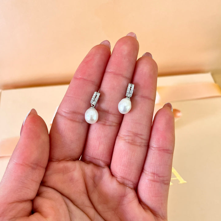 Zircone and fresh water pearls Sterling silver set
