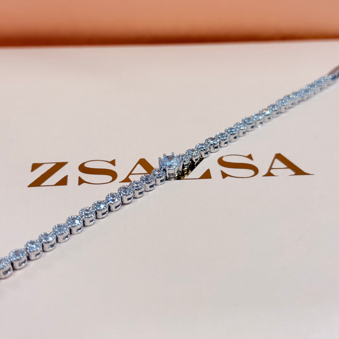 Dainty round in the middle zircone silver bracelet