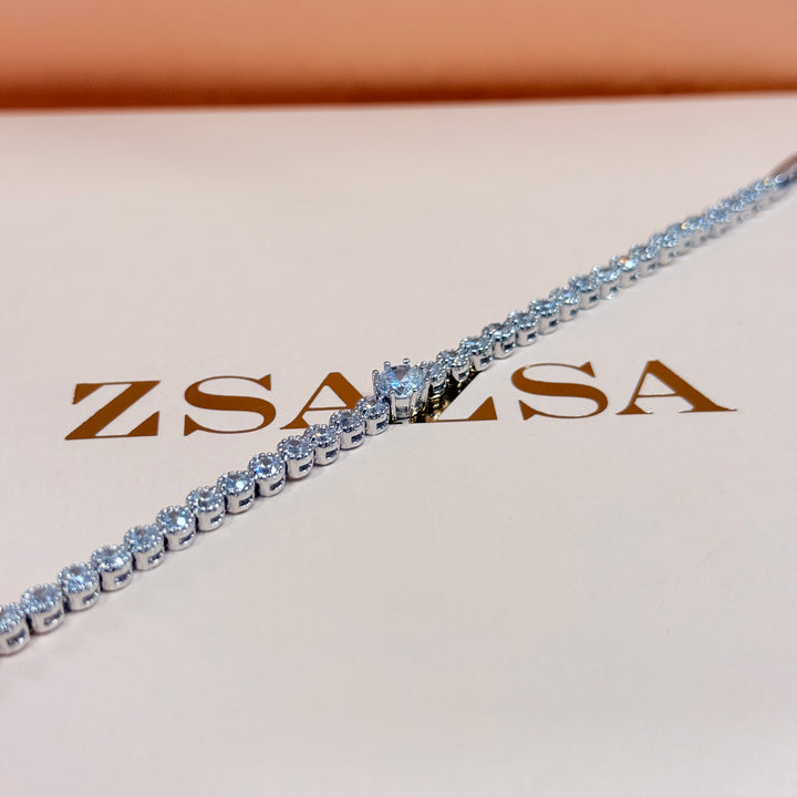 Dainty round in the middle zircone silver bracelet