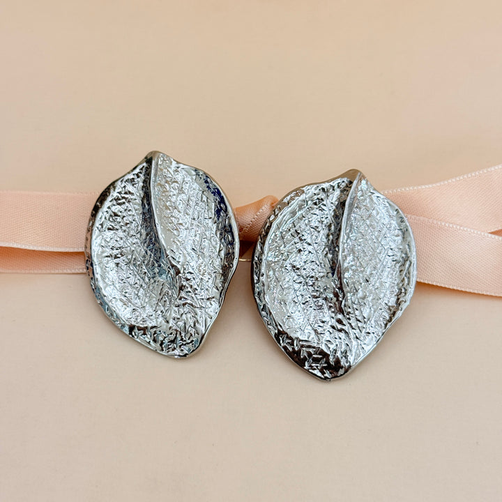 Plain texture leaf silver clip on earrings