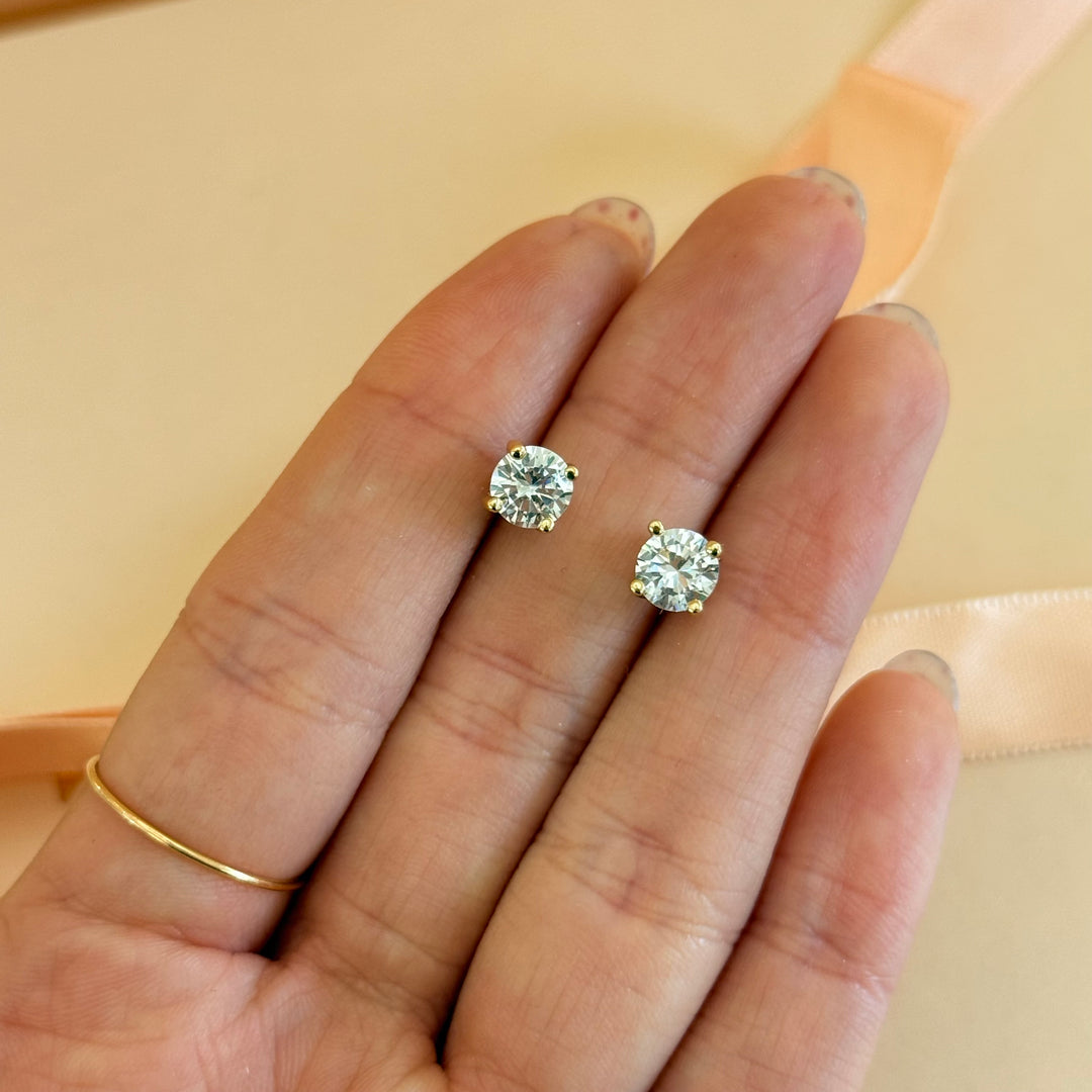 Small zircone solitaire gold plated earrings