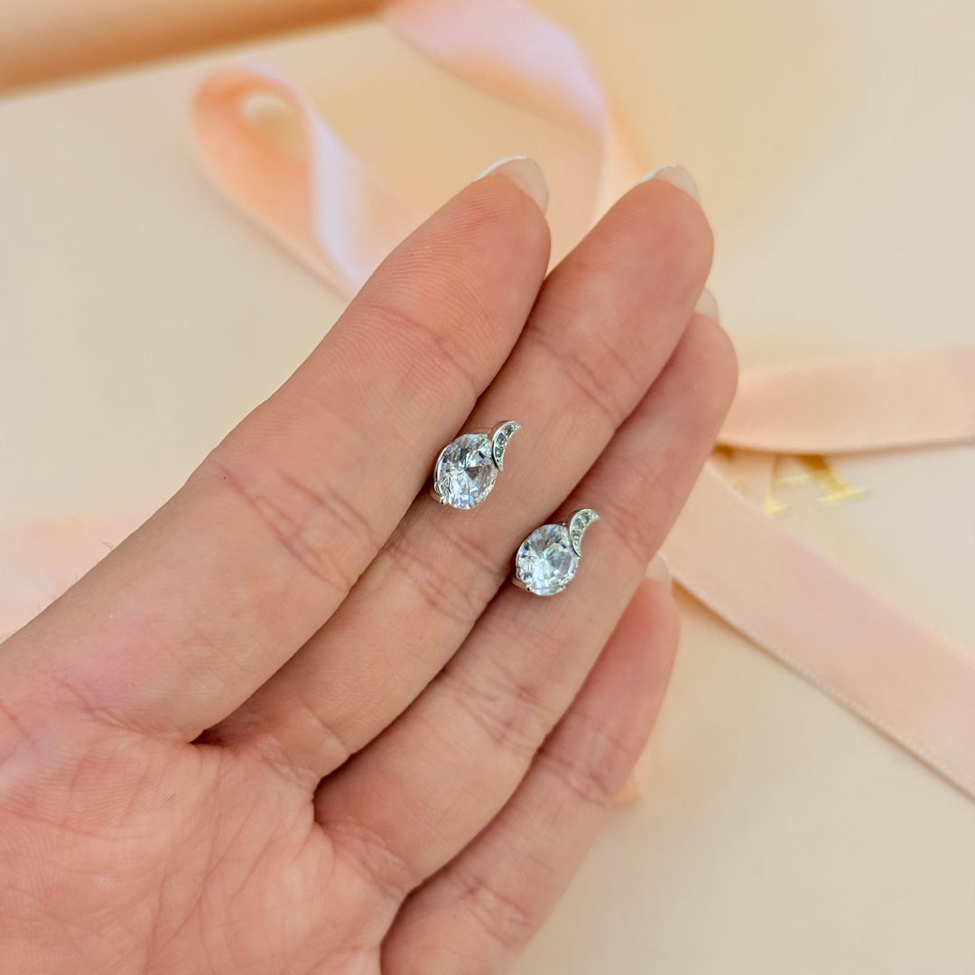 Moon small zircone silver studs