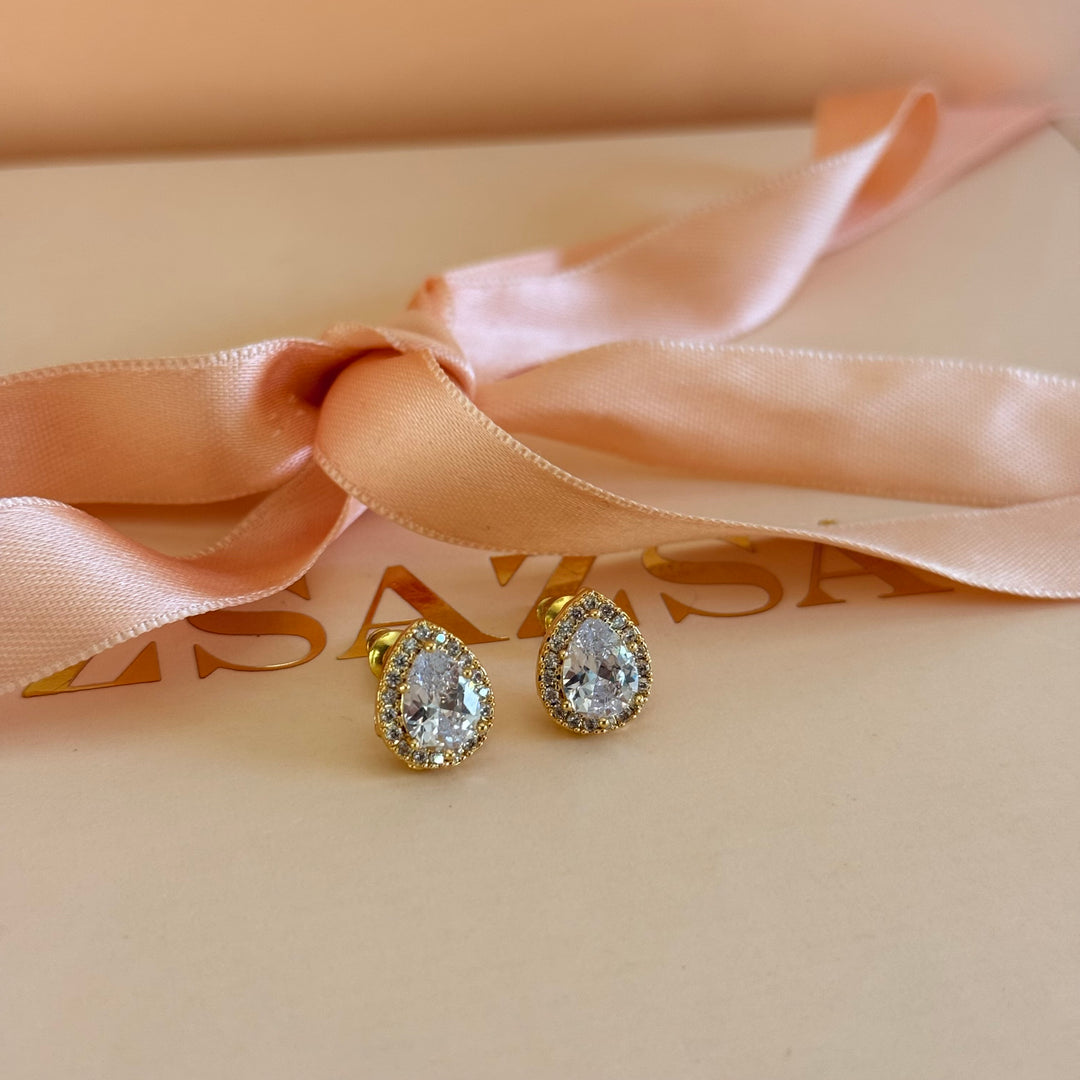 Teardrop zircone gold plated studs