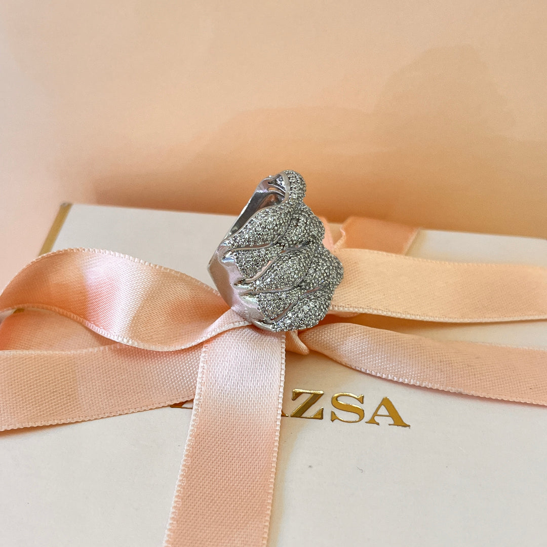 Zircone white gold plated wavy ring