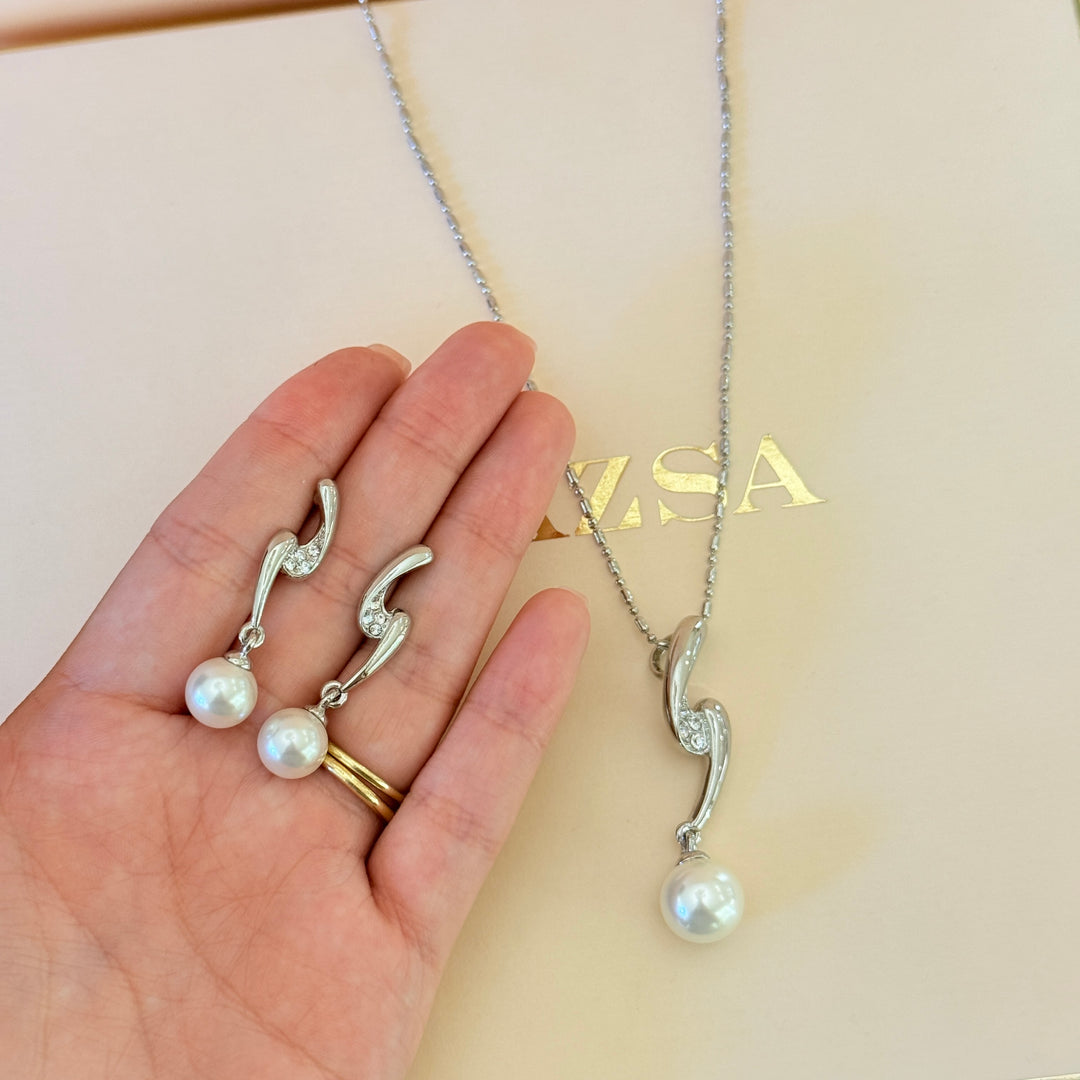 Swarovski crystals & pearl silver pendant set