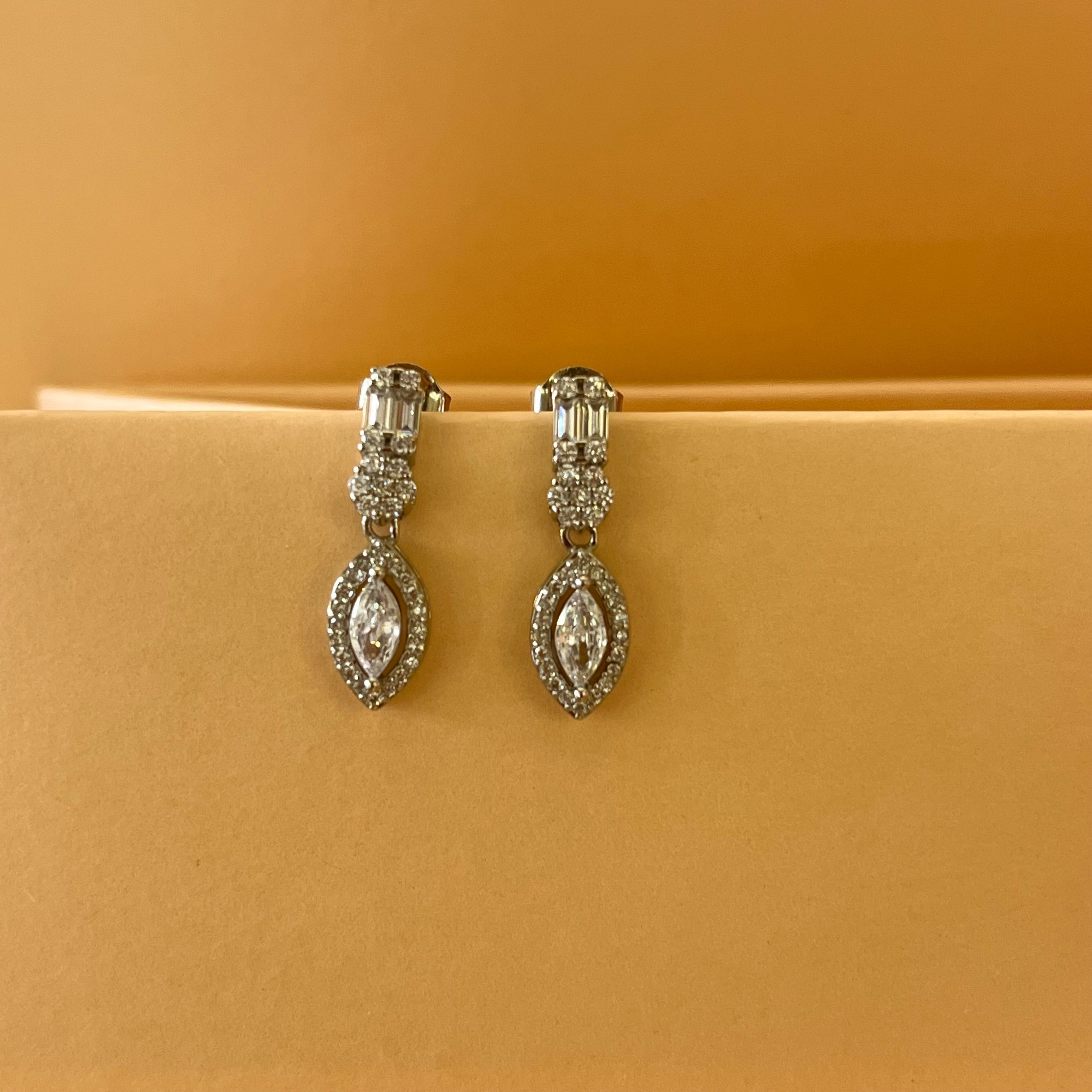 Silver zircone earrings