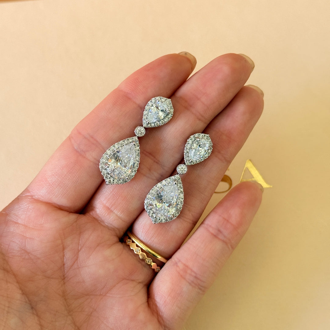 Teardrop zircone silver set