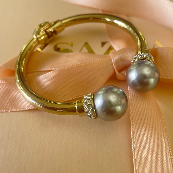 Grey pearls bangle