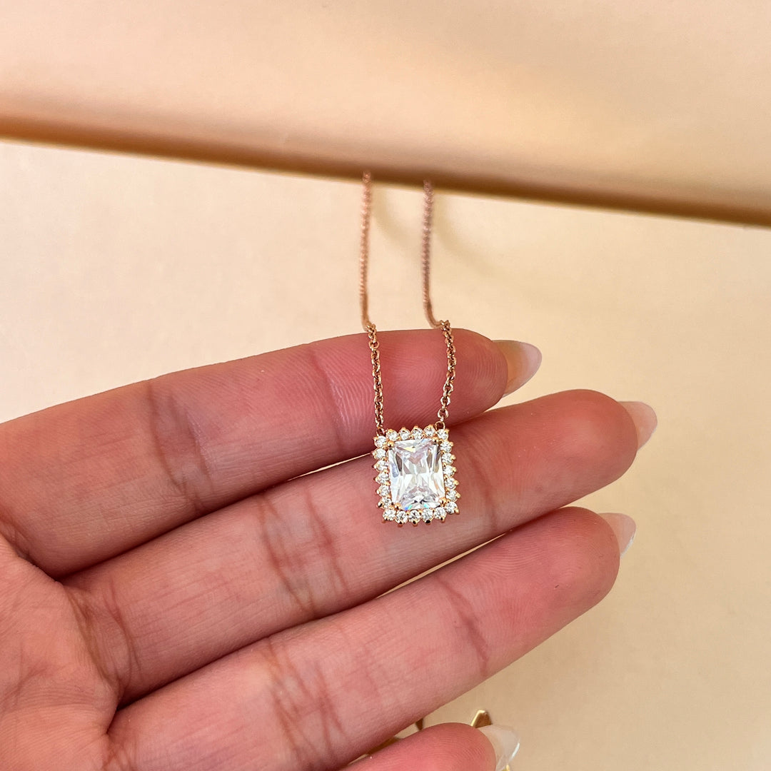 Rectangular zircone rose gold plated pendant