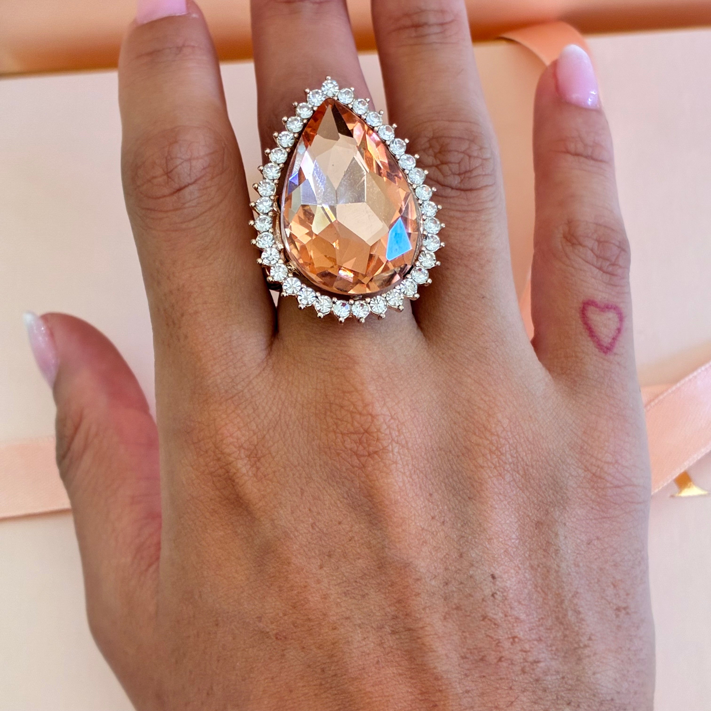 Teardrop peach rhinestone elasticated ring