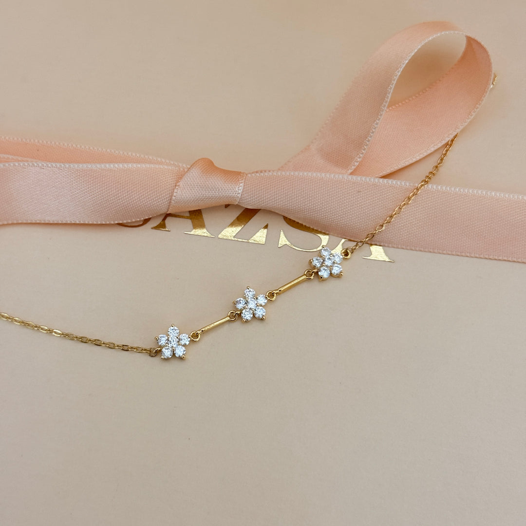 Zircone dainty flower gold plated bracelet