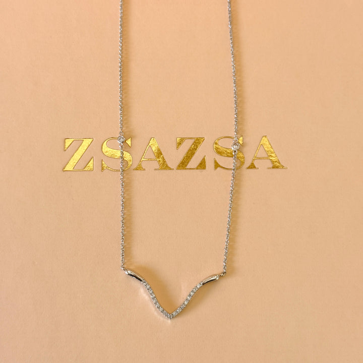 Dainty zircone silver pendant