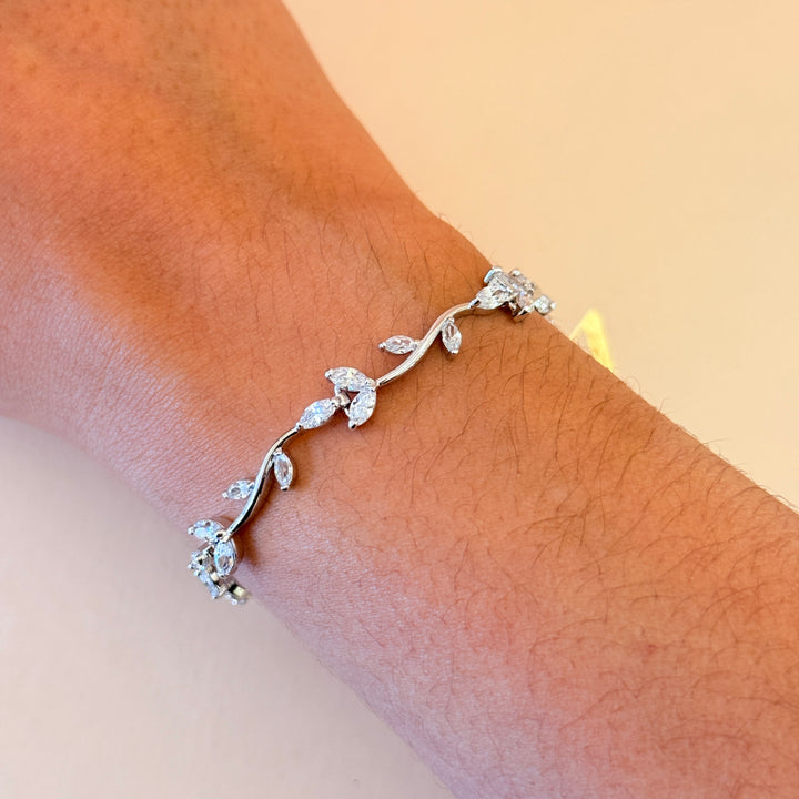 Dainty zircone white gold plated silver bracelet