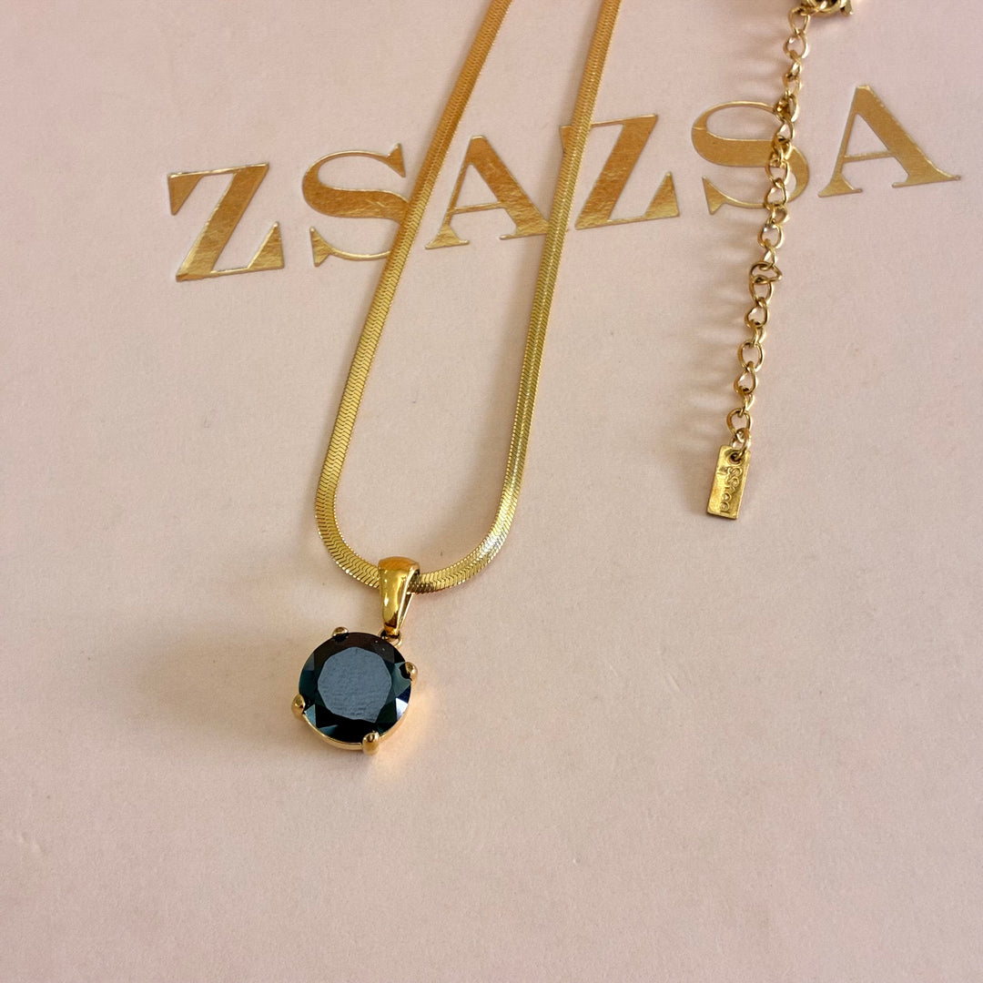 Black solitaire pendant