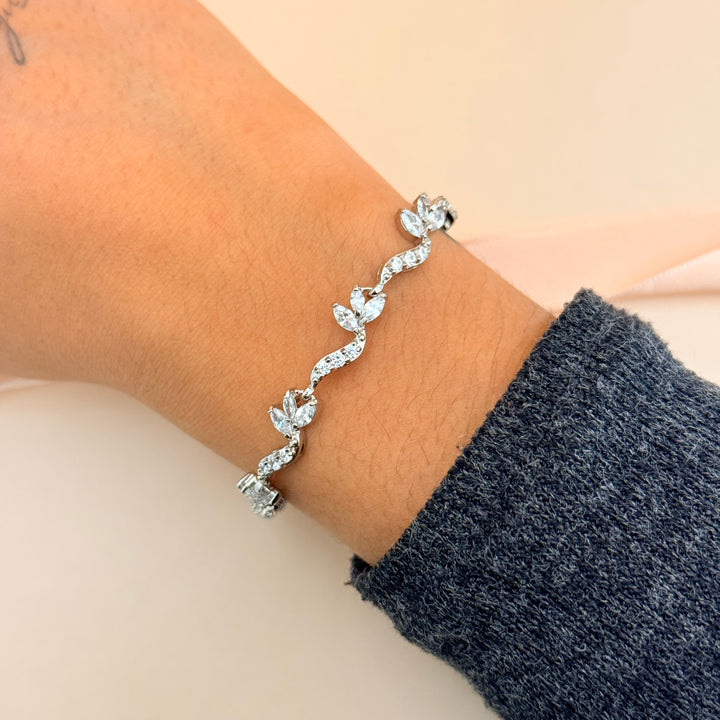 Marquise and teardrop zircone silver earrings and bracelet