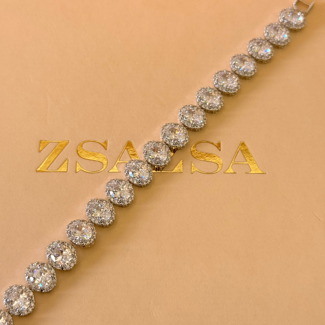 Oval and teardrop zircone silver set