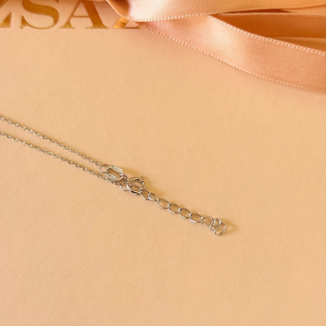Dainty flower sterling silver zircone bracelet