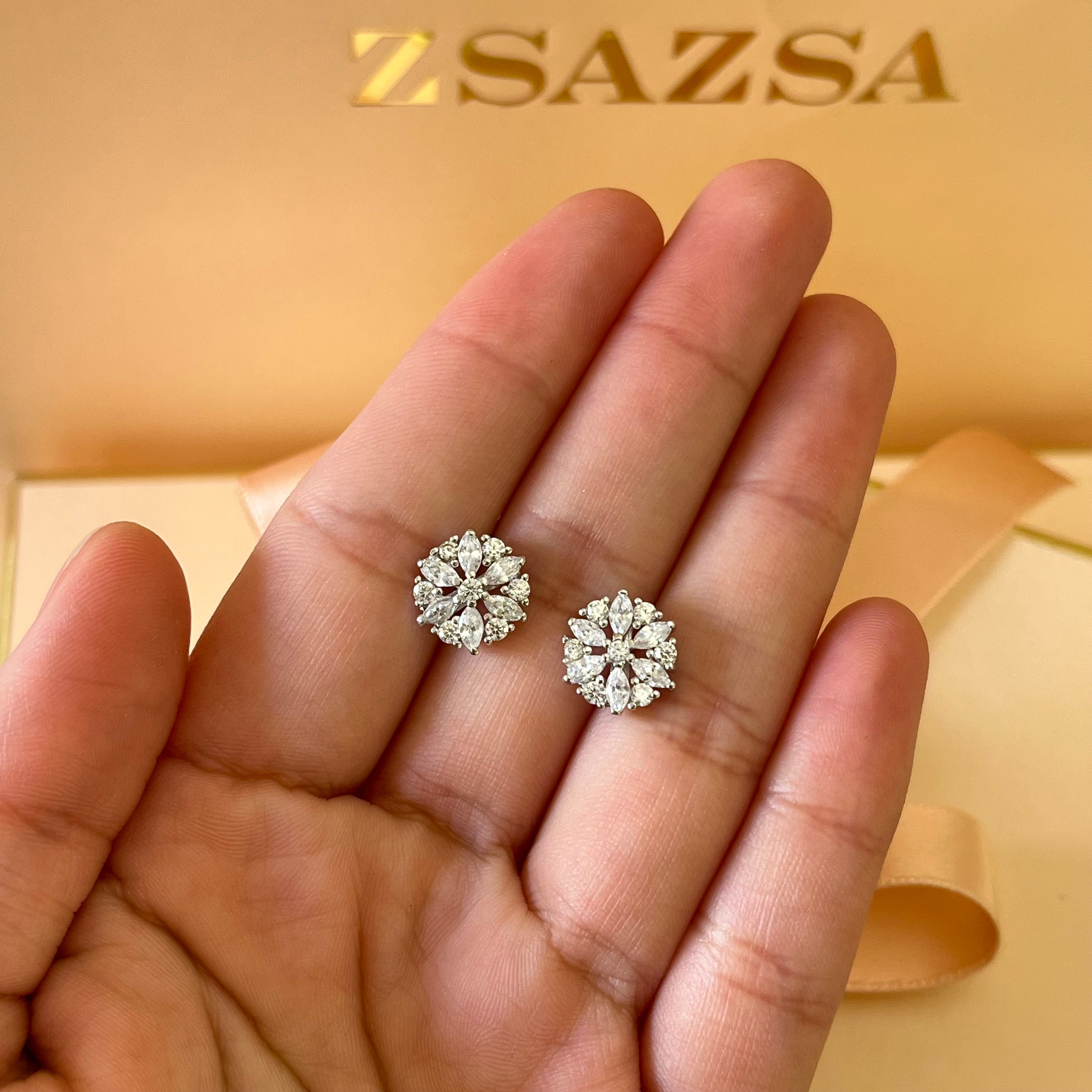 Flower zircone silver studs