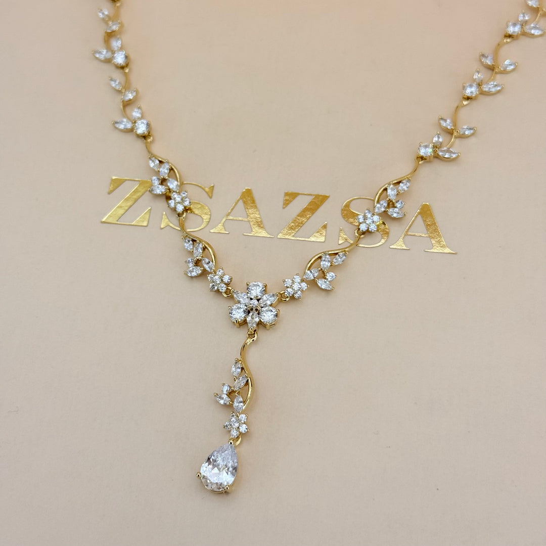 Teardrop and flower zircone gold plated set