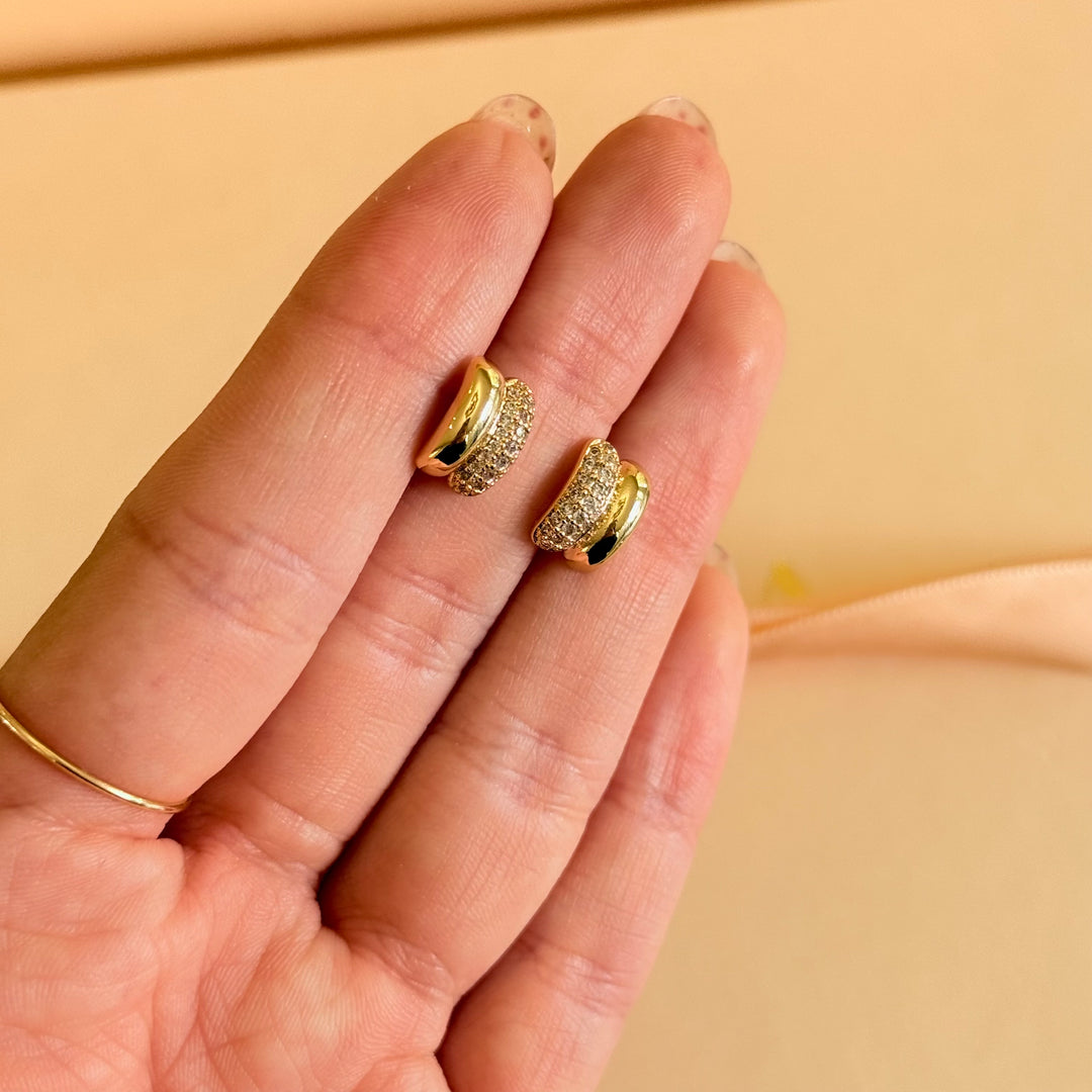 Dainty zircone gold plated studs