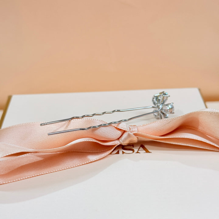 Zircone flower silver hair pin