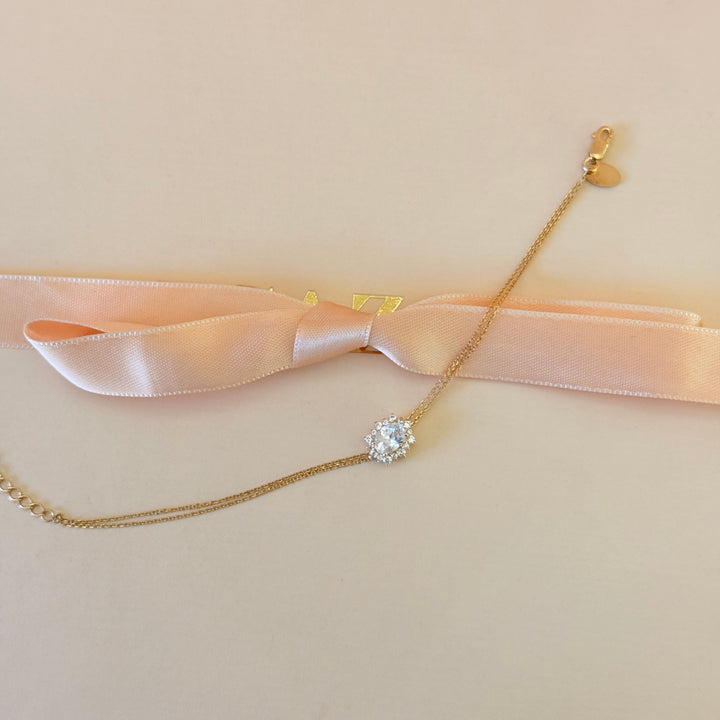 Zircone dainty Rosetta in the middle gold plated sterling silver bracelet