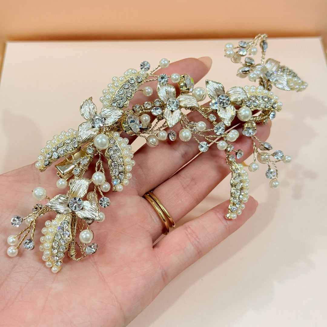 Rhinestone cream pearls gold hair clip