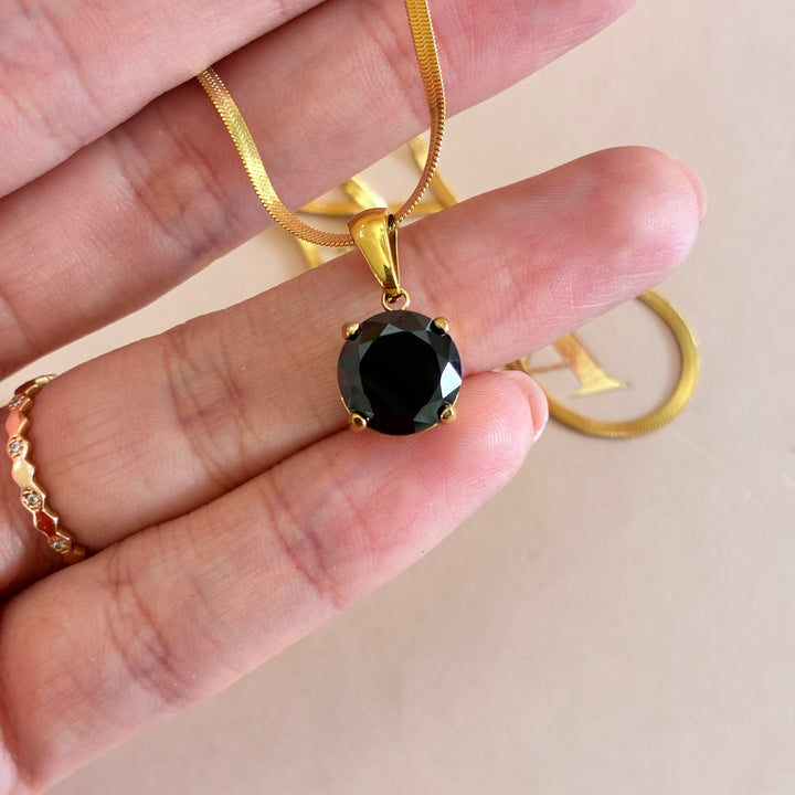 Black solitaire pendant