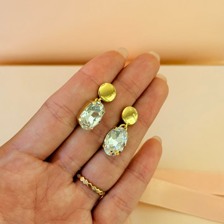 Oval Swarovski crystals gold plated earrings