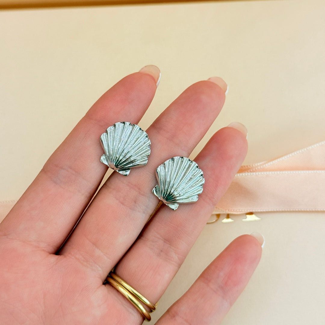 Plain shell silver clip on earrings