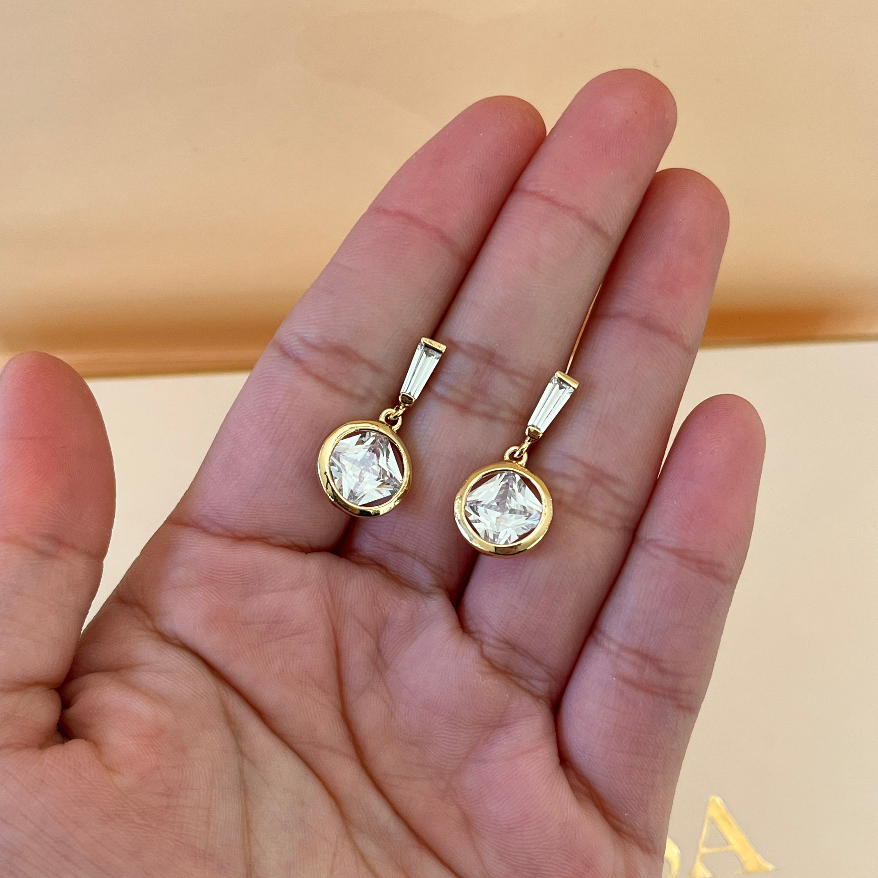 gold zircone earrings