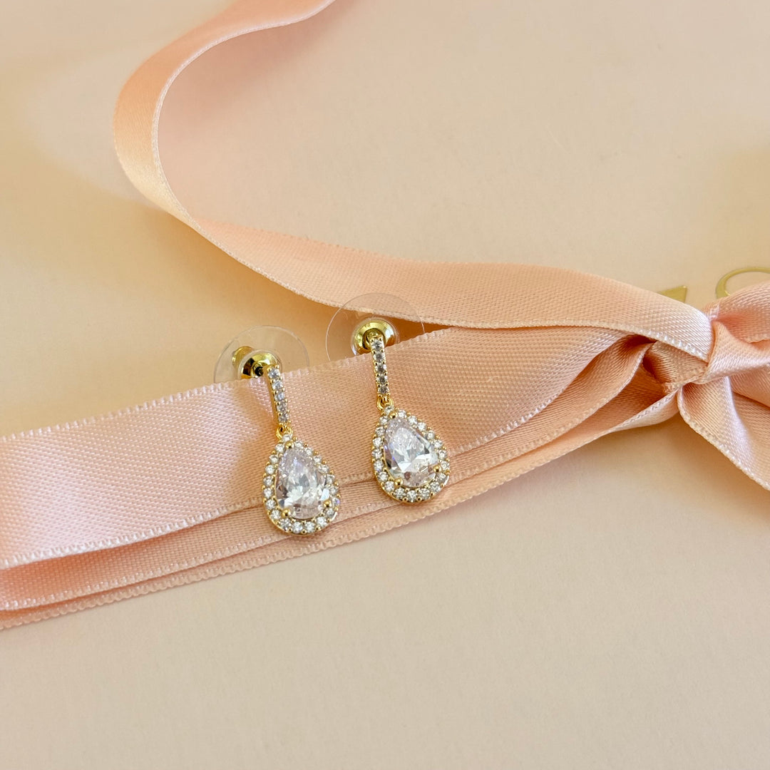Dangling teardrop zircone gold plated earrings