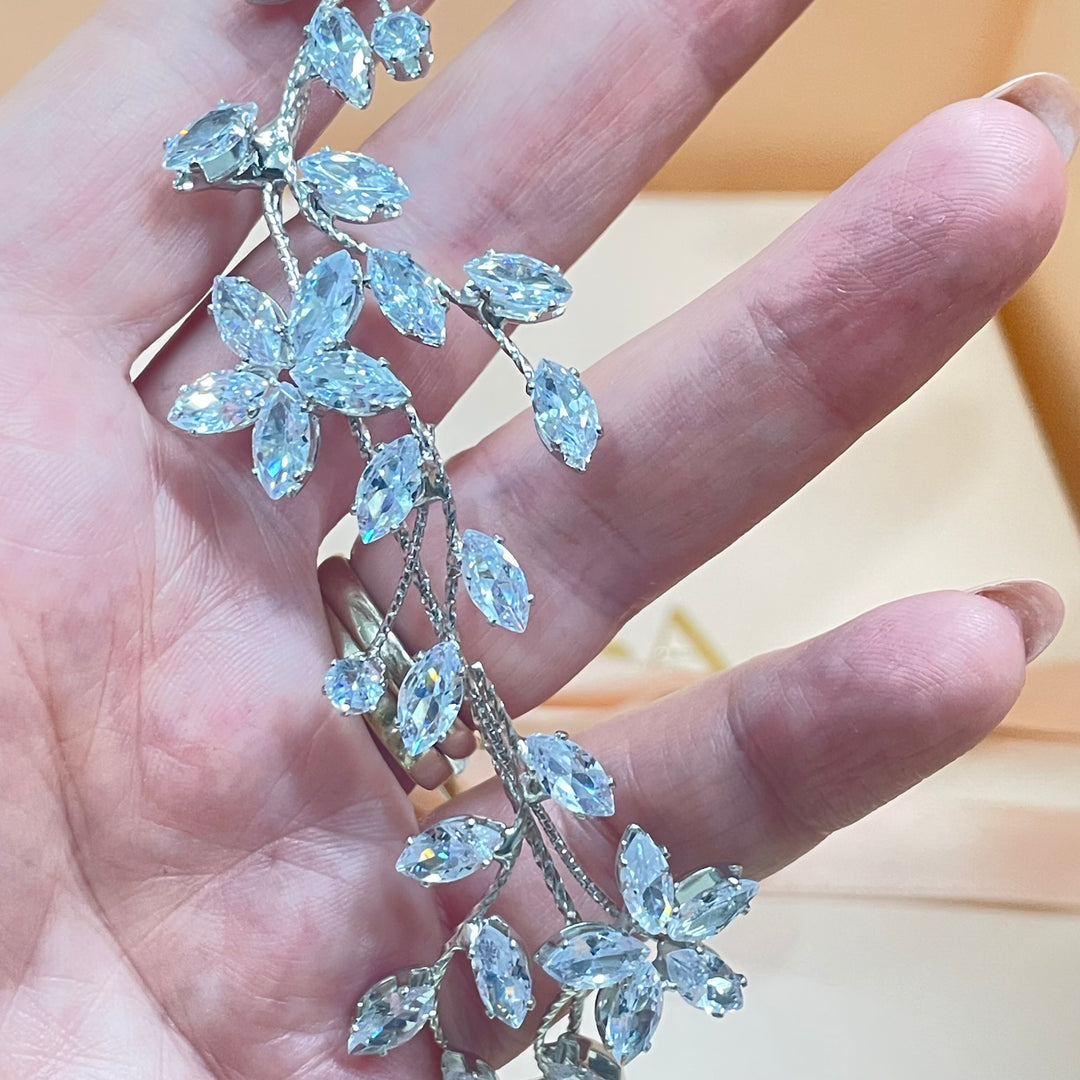 Silver daisies cubic zircone flexible headpiece