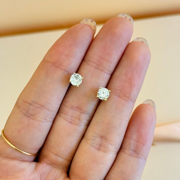 Small solitaire zircone gold plated earrings