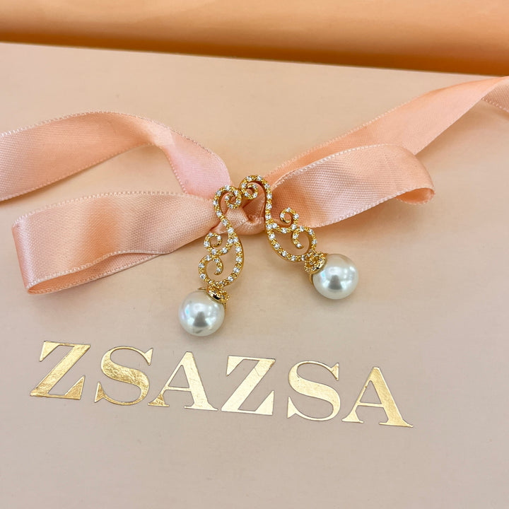Zircone and white pearls gold plated earrings