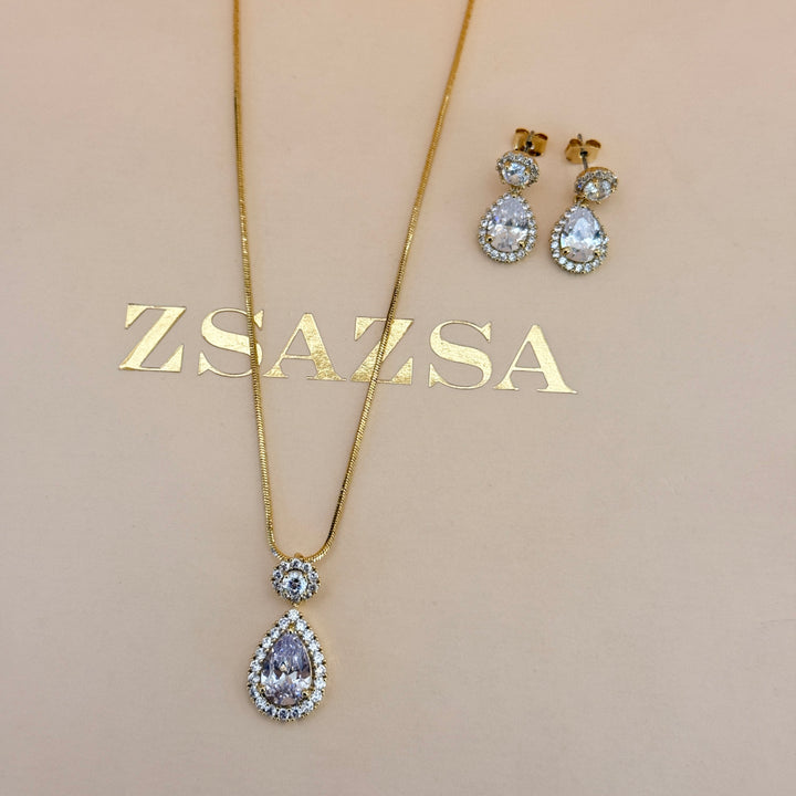Teardrop zircone gold plated pendant set
