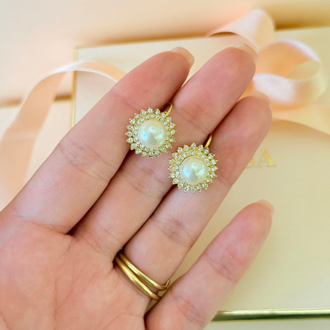 Swarovski crystals & pearls gold plated hook