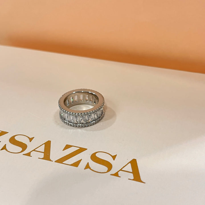 Zircone baguette white gold plated band ring