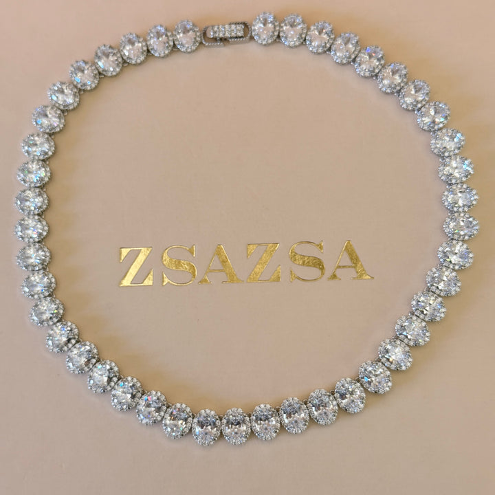 Oval and teardrop zircone silver set