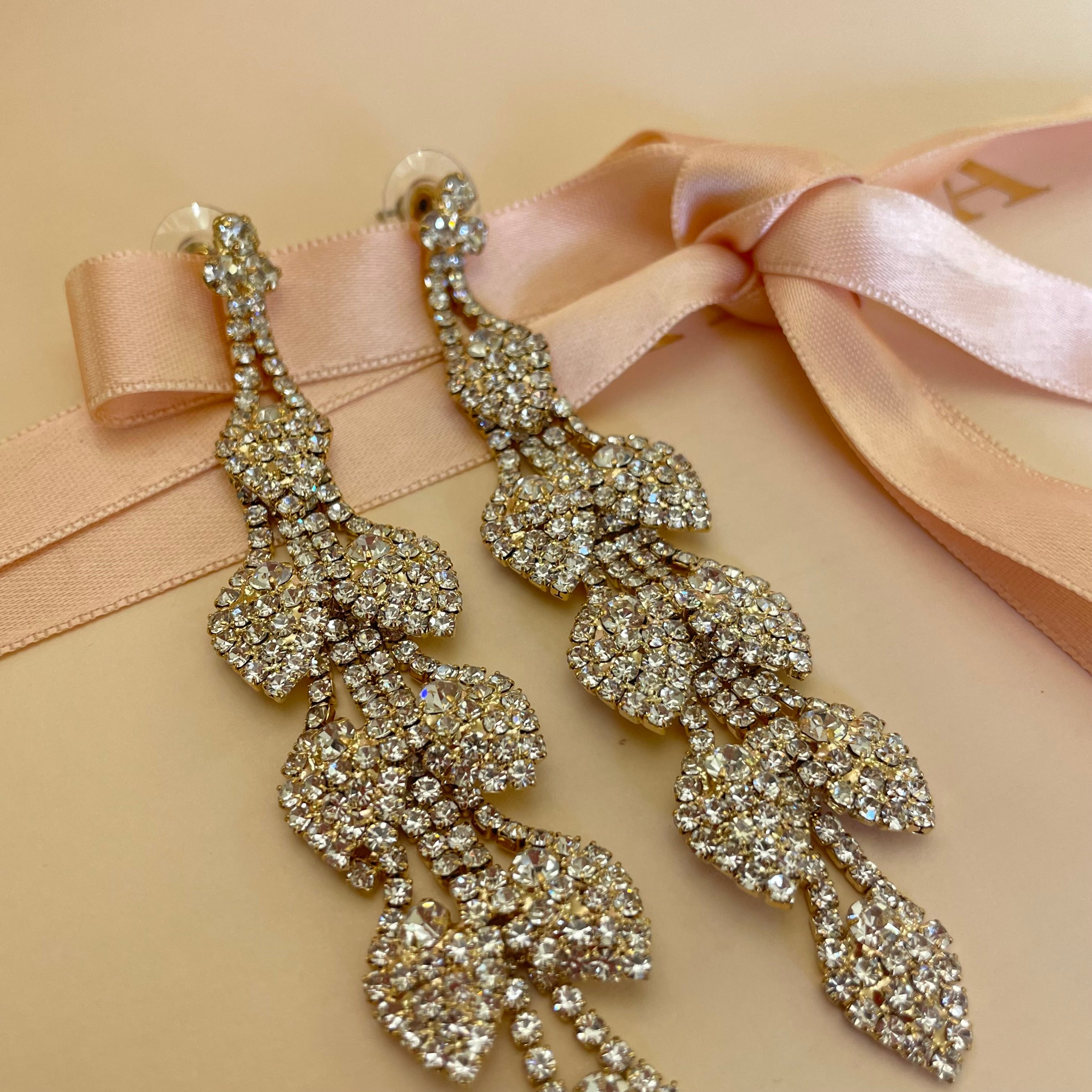 Elegant earrings