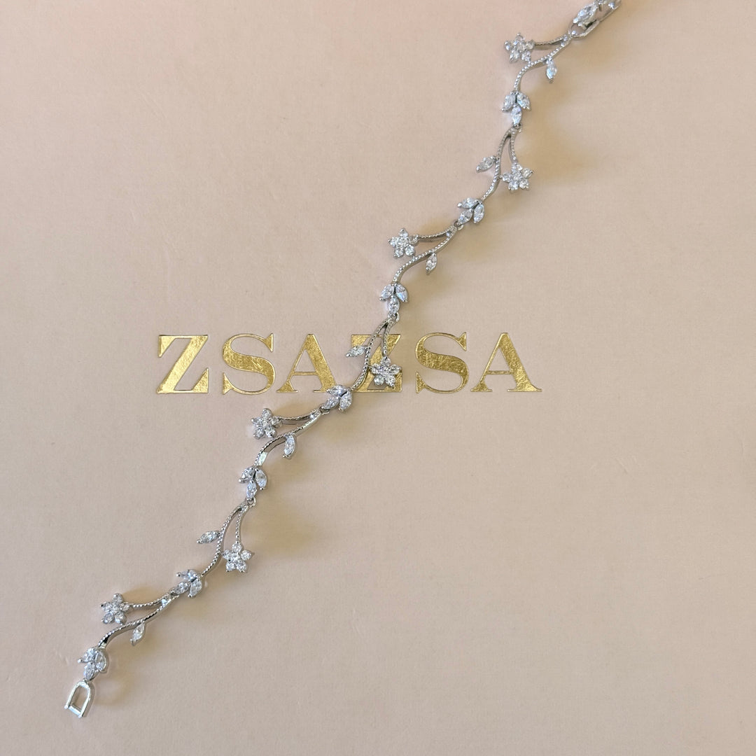 Flower and leaves zircone silver set