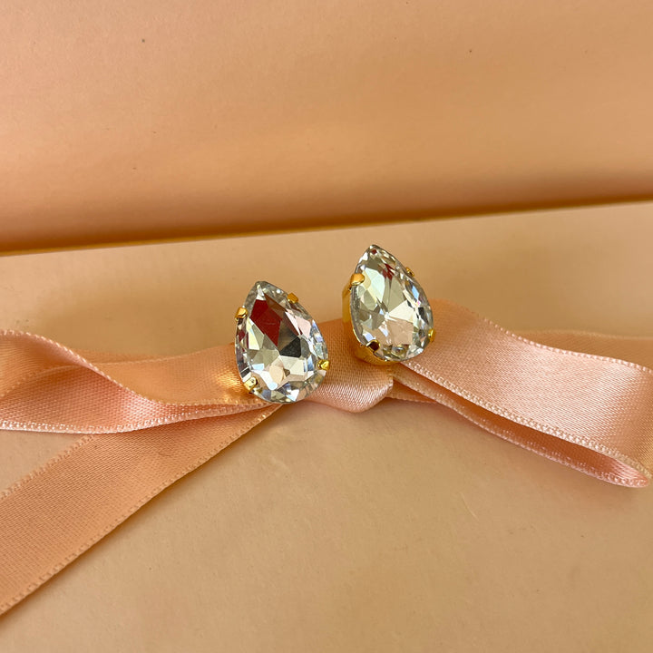 Preciosa crystals Teardrop gold plated studs