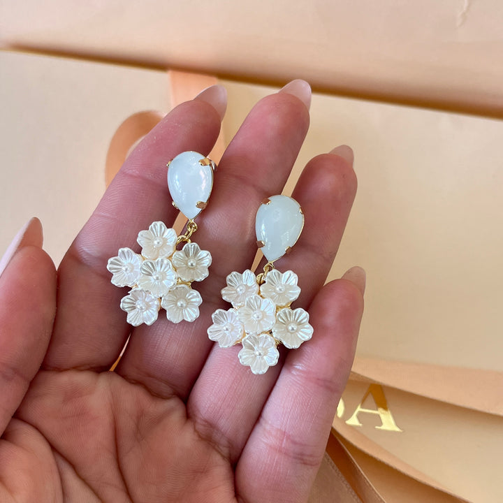 White flowers gold plated earrings