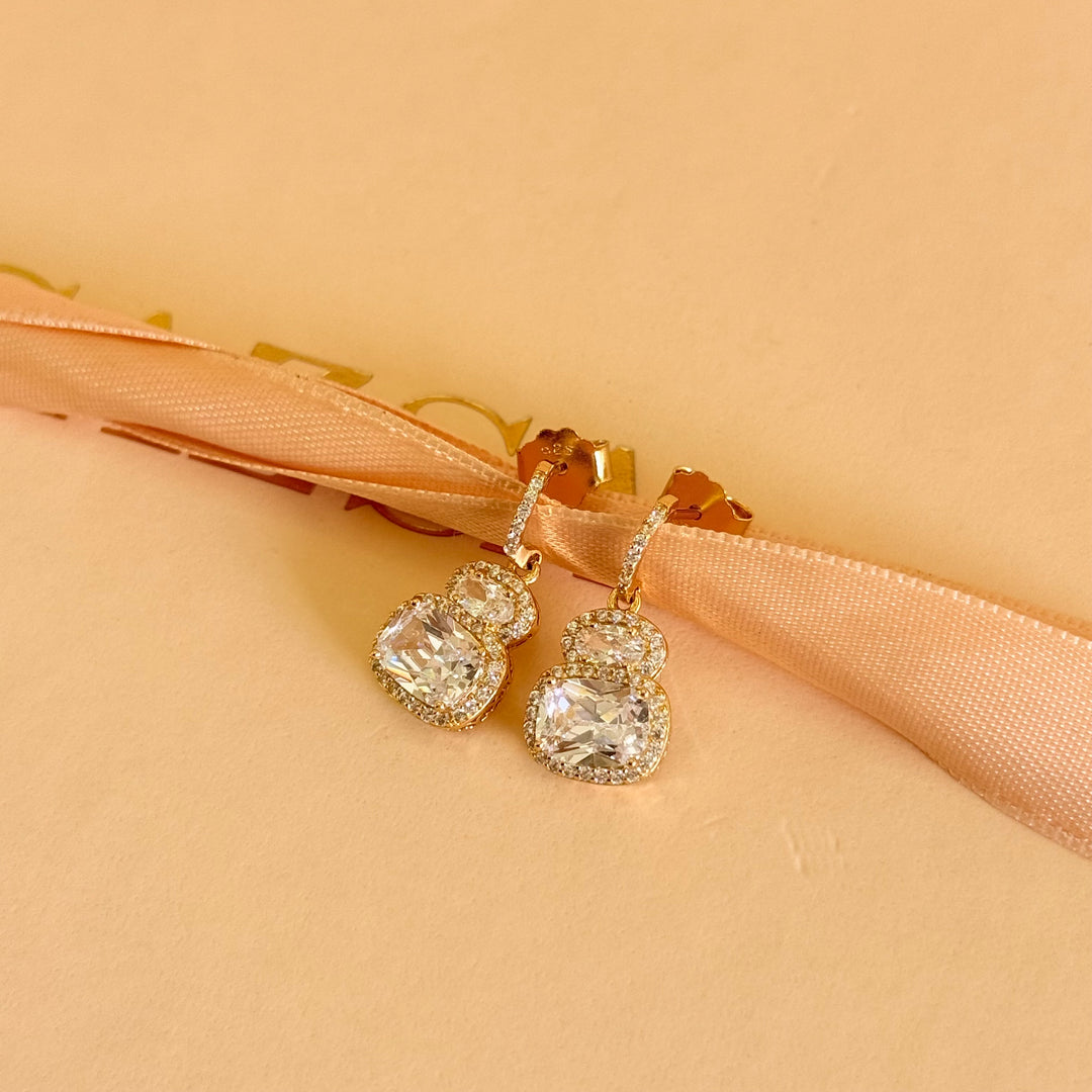 Dangling zircone gold plated earrings