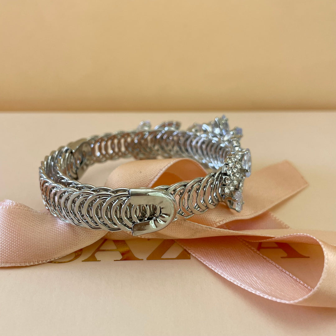 Flower bangle